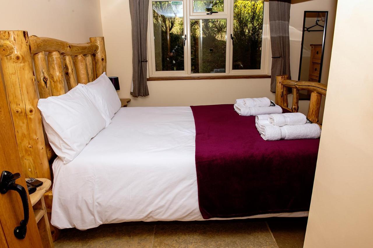 Loxleys Lodge Newark-on-Trent  ภายนอก รูปภาพ