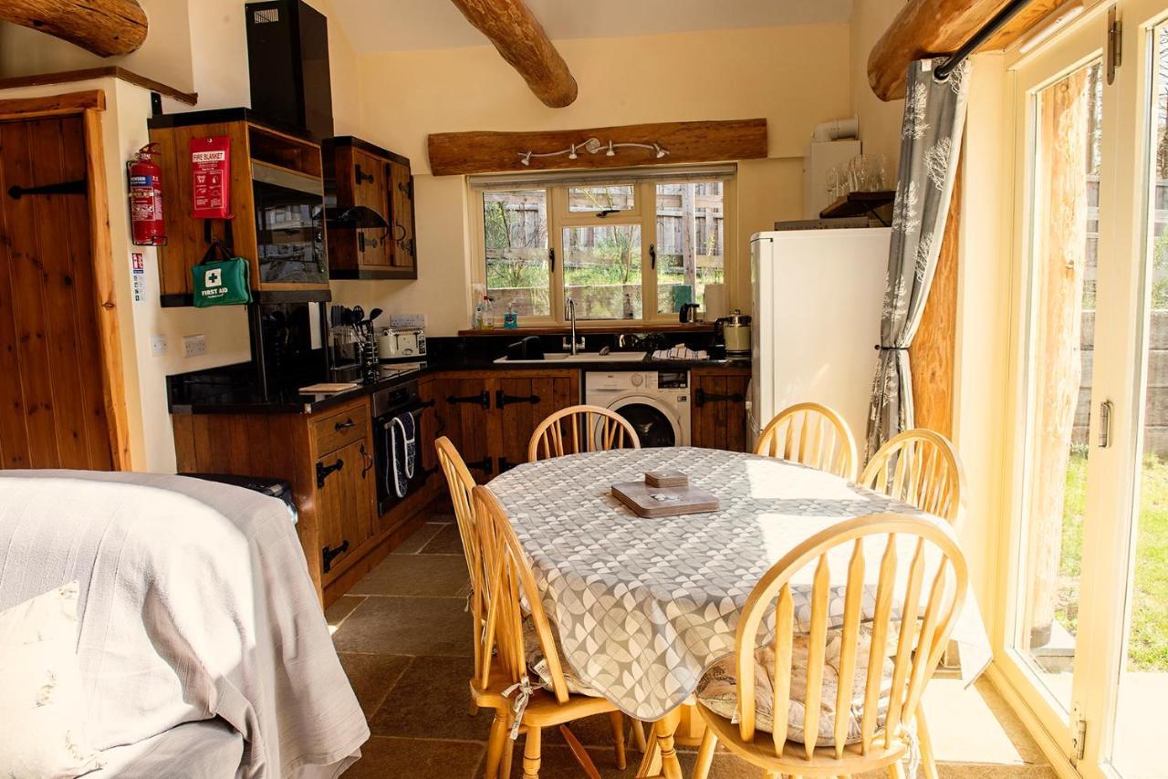Loxleys Lodge Newark-on-Trent  ภายนอก รูปภาพ