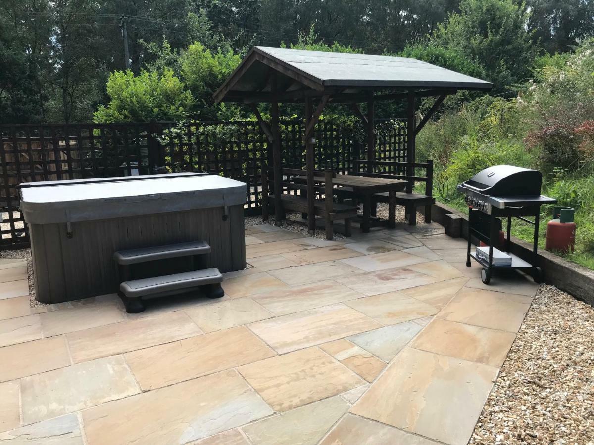 Loxleys Lodge Newark-on-Trent  ภายนอก รูปภาพ