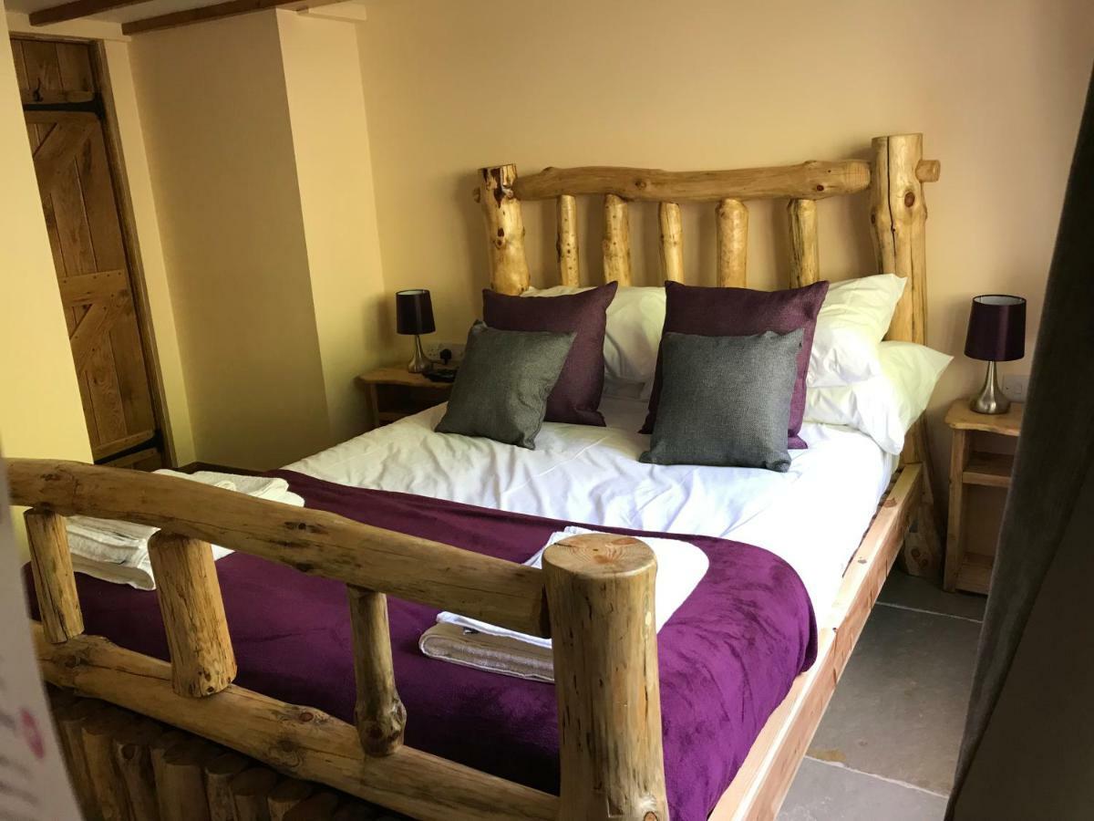 Loxleys Lodge Newark-on-Trent  ภายนอก รูปภาพ